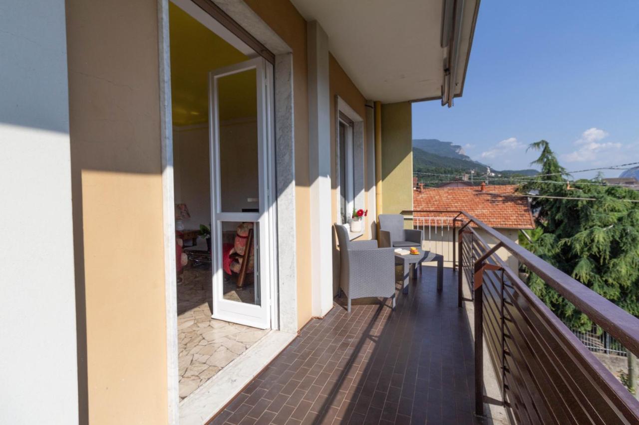 Mamma Ciccia Holiday Home - Casa Imperia Mandello del Lario Exterior foto