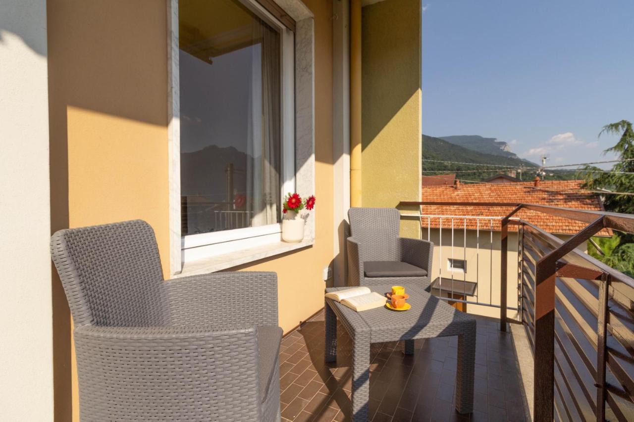 Mamma Ciccia Holiday Home - Casa Imperia Mandello del Lario Exterior foto